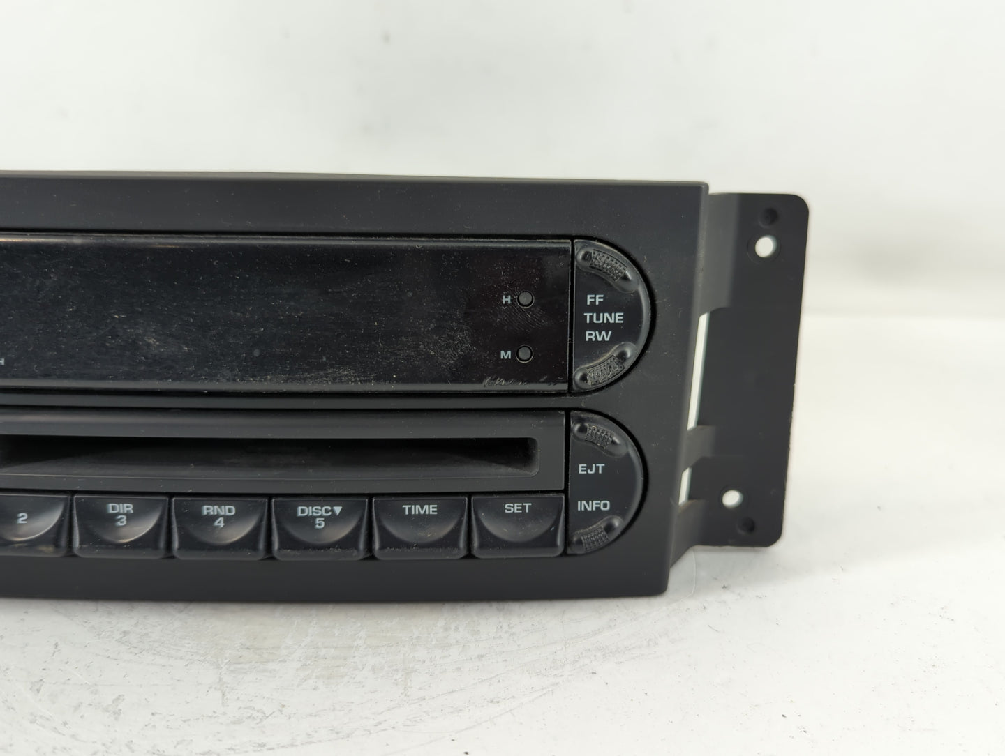 2004-2008 Chrysler Pacifica Am Fm Cd Player Radio Receiver - Oemusedautoparts1.com