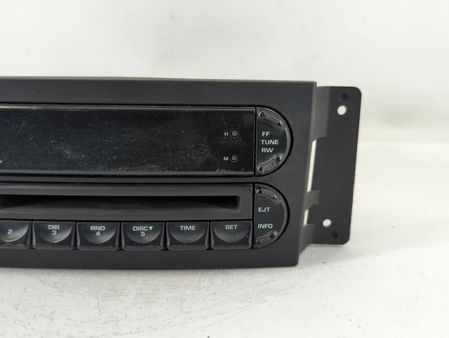 2004-2008 Chrysler Pacifica Am Fm Cd Player Radio Receiver - Oemusedautoparts1.com