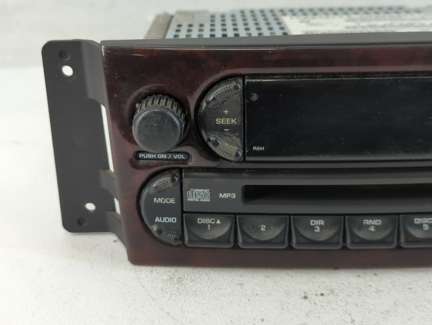 2004-2008 Chrysler Pacifica Radio AM FM Cd Player Receiver Replacement P/N:P05094564AD Fits Fits 2004 2005 2006 2007 2008 OE