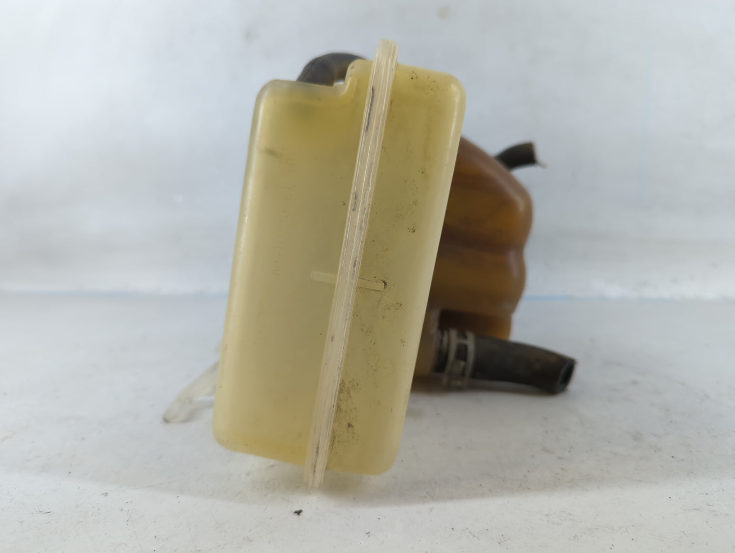 2004 Chrysler Pacifica Radiator Coolant Overflow Expansion Tank Bottle - Oemusedautoparts1.com