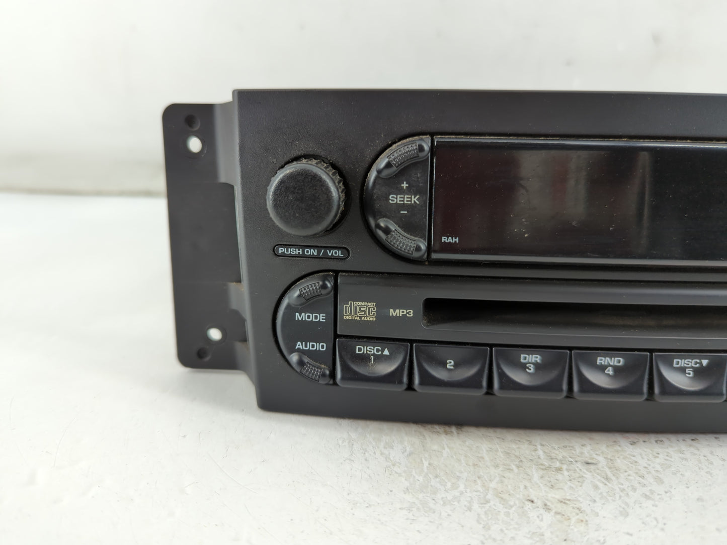 2004-2008 Chrysler Pacifica Radio AM FM Cd Player Receiver Replacement P/N:P05094564AE Fits Fits 2004 2005 2006 2007 2008 OE