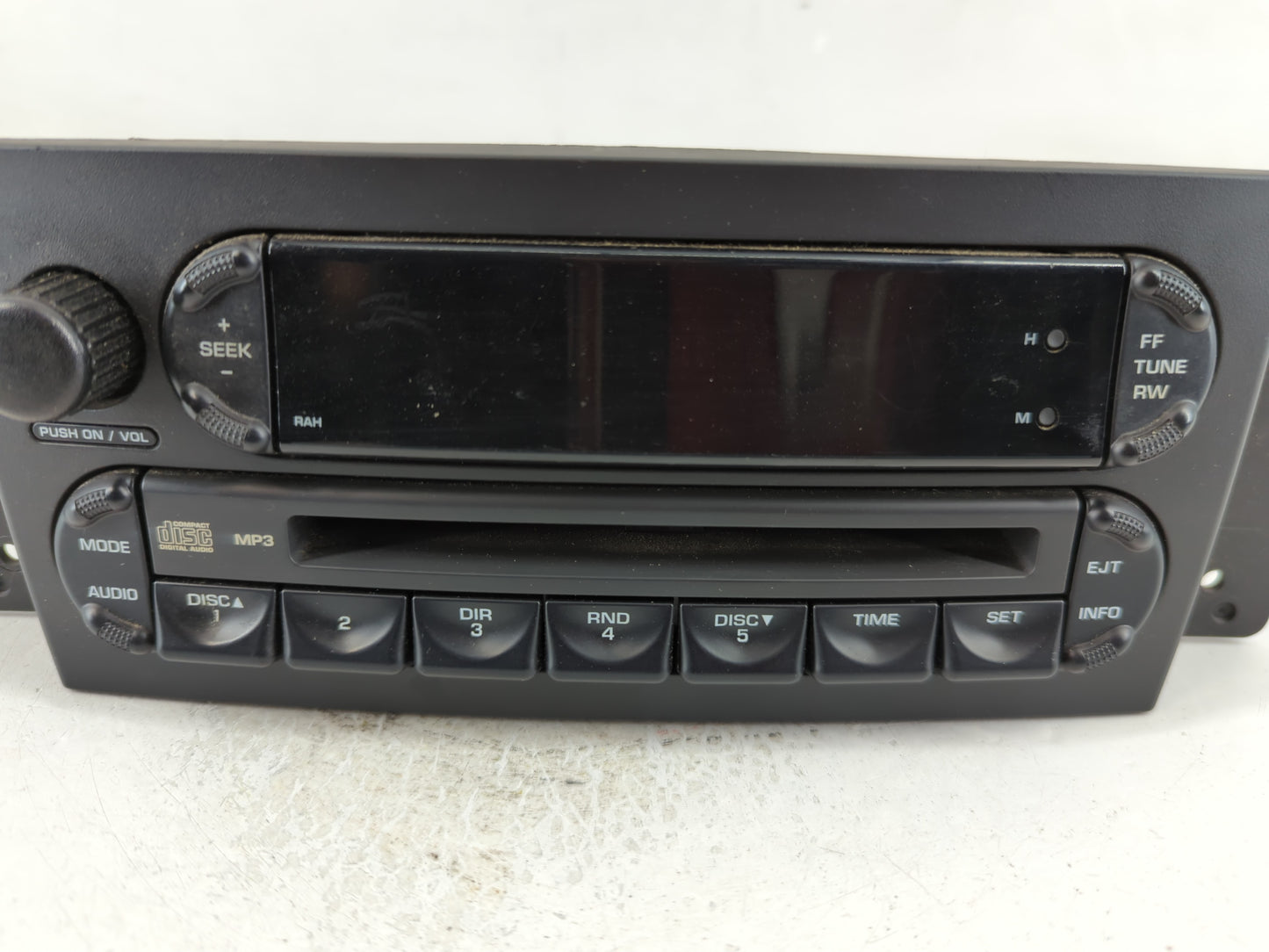 2004-2008 Chrysler Pacifica Radio AM FM Cd Player Receiver Replacement P/N:P05094564AE Fits Fits 2004 2005 2006 2007 2008 OE