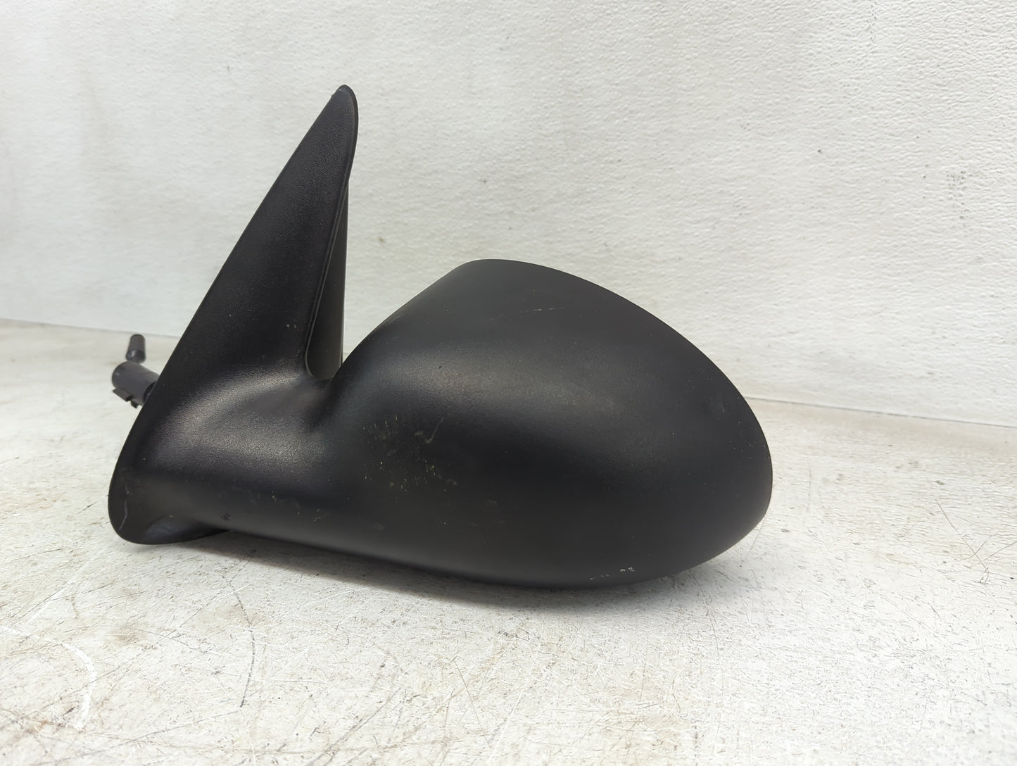 2004-2010 Chrysler Pt Cruiser Driver Side View Mirror - Left Door Mirror OEM Used - Oemusedautoparts1.com