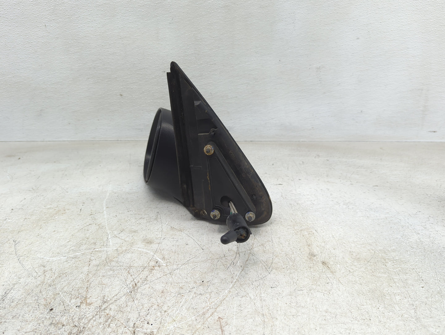 2004-2010 Chrysler Pt Cruiser Driver Side View Mirror - Left Door Mirror OEM Used - Oemusedautoparts1.com