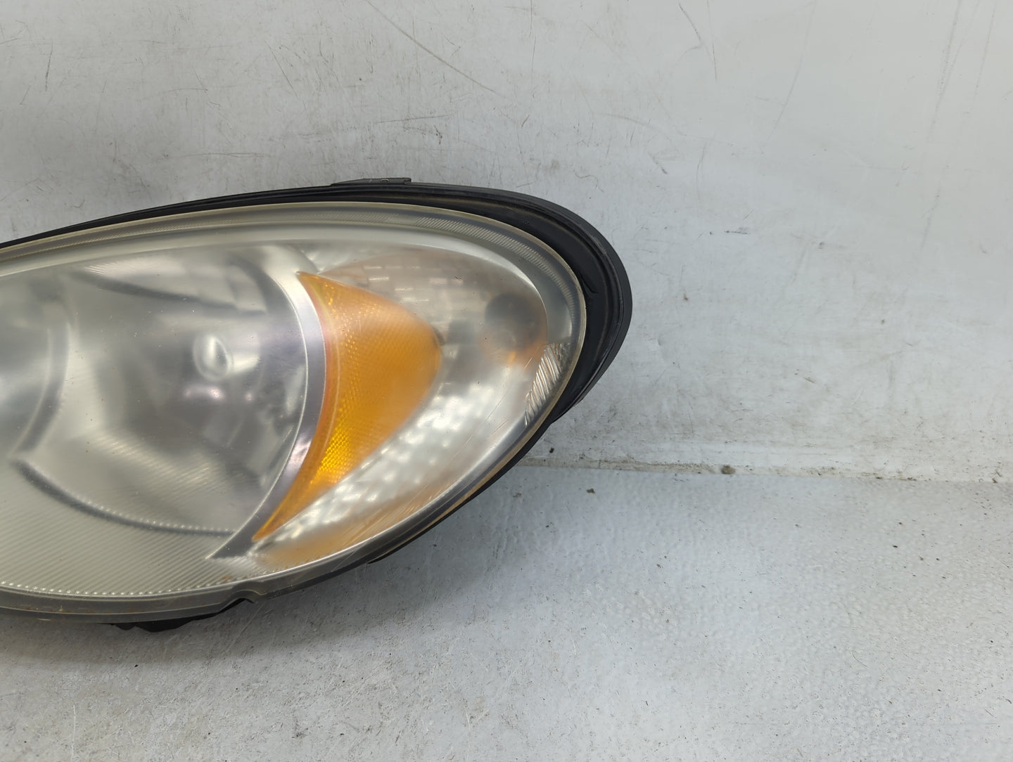 2006-2010 Chrysler Pt Cruiser Driver Left Oem Head Light Headlight Lamp 1120792 - Oemusedautoparts1.com