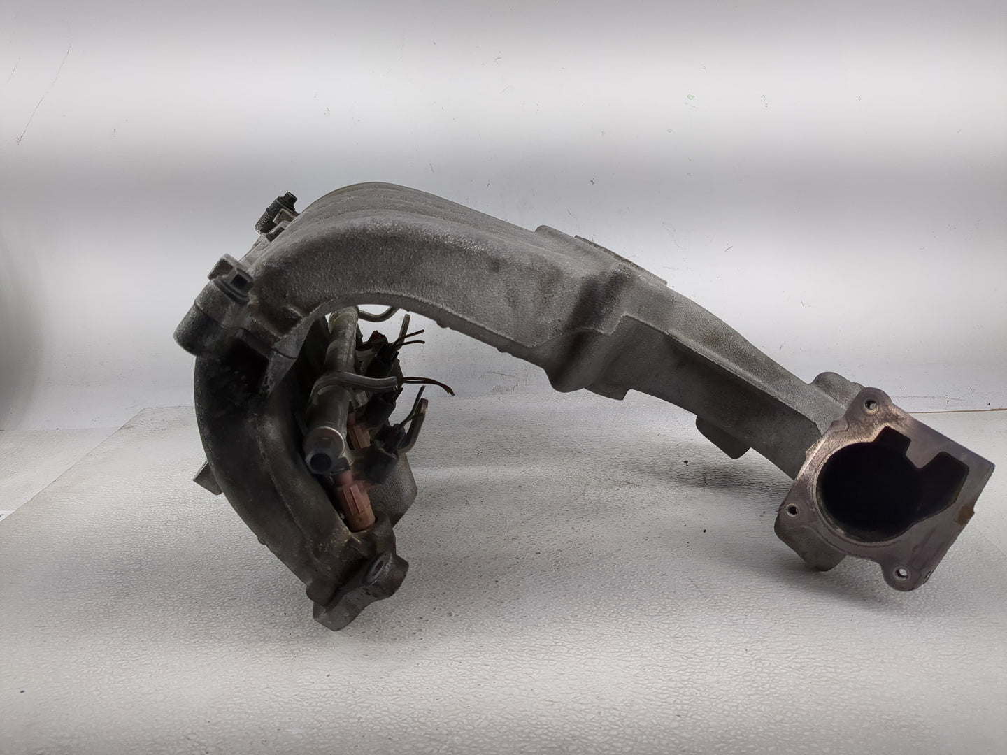 2005-2010 Chrysler Pt Cruiser Air Intake Manifold Fits Fits 2005 2006 2007 2008 2009 2010 OEM Used Auto Parts - Oemusedautop