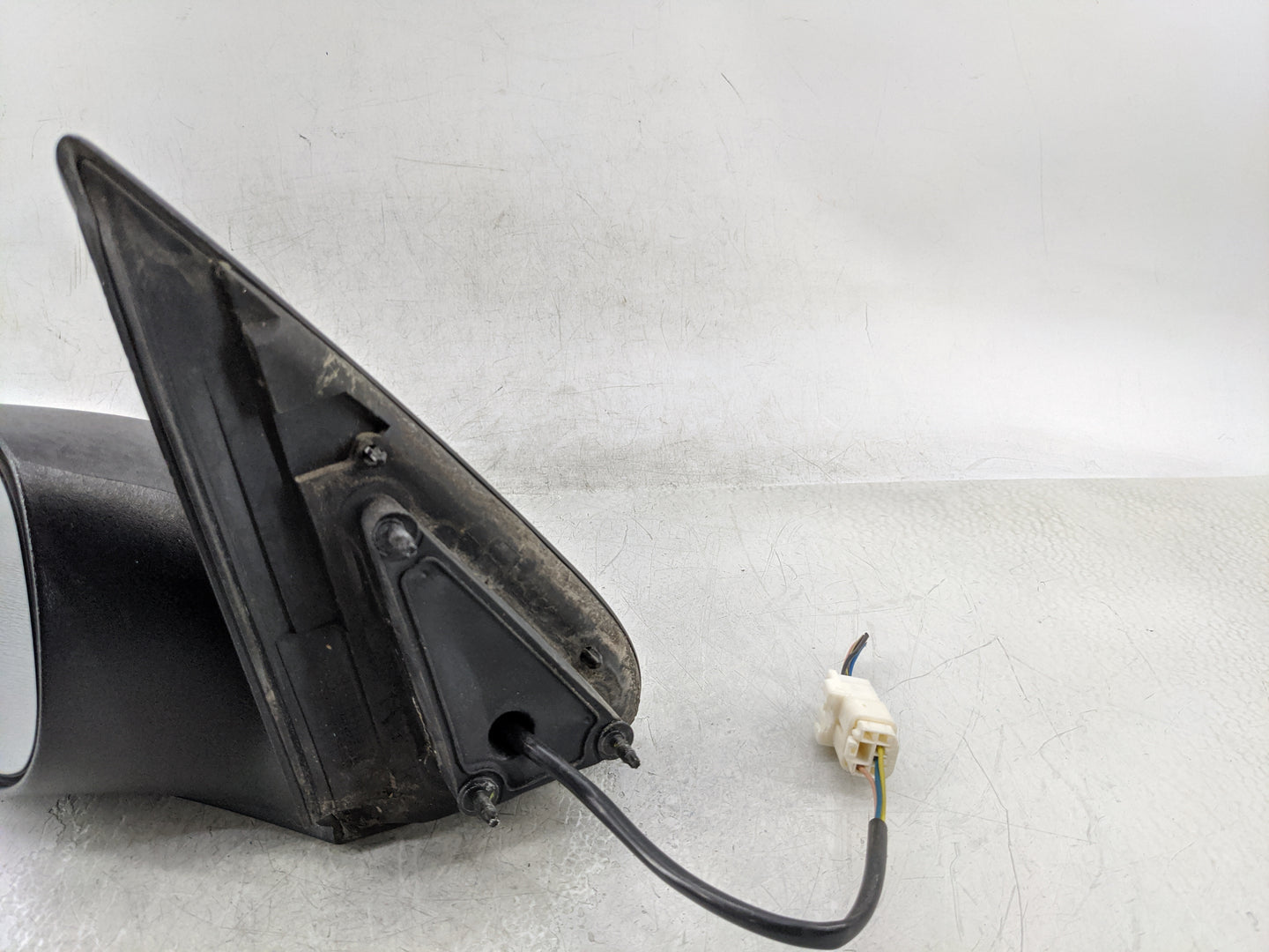 2007-2008 Chrysler Pt Cruiser Driver Side View Mirror - Left Door Mirror OEM Used - Oemusedautoparts1.com
