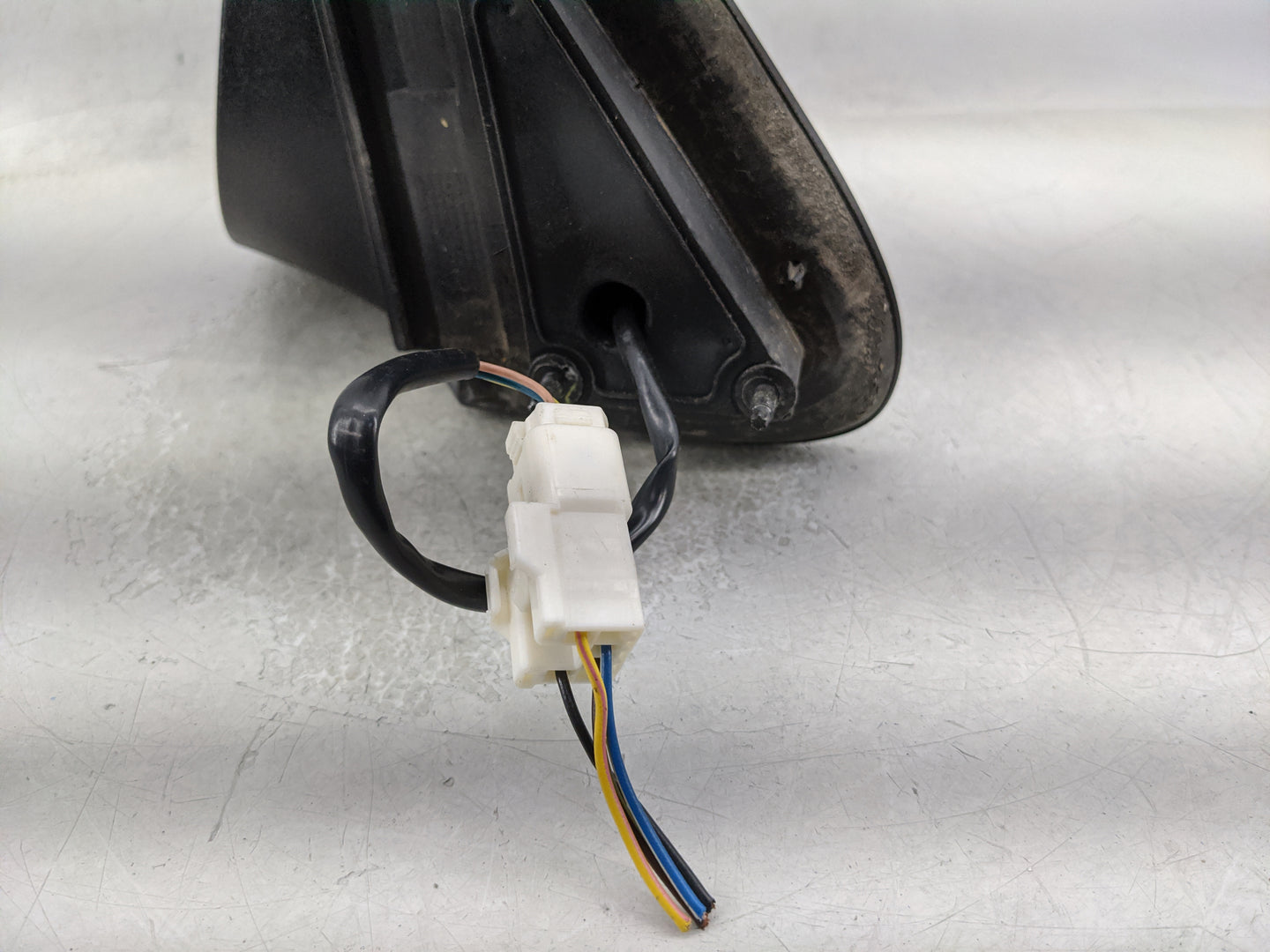 2007-2008 Chrysler Pt Cruiser Driver Side View Mirror - Left Door Mirror OEM Used - Oemusedautoparts1.com