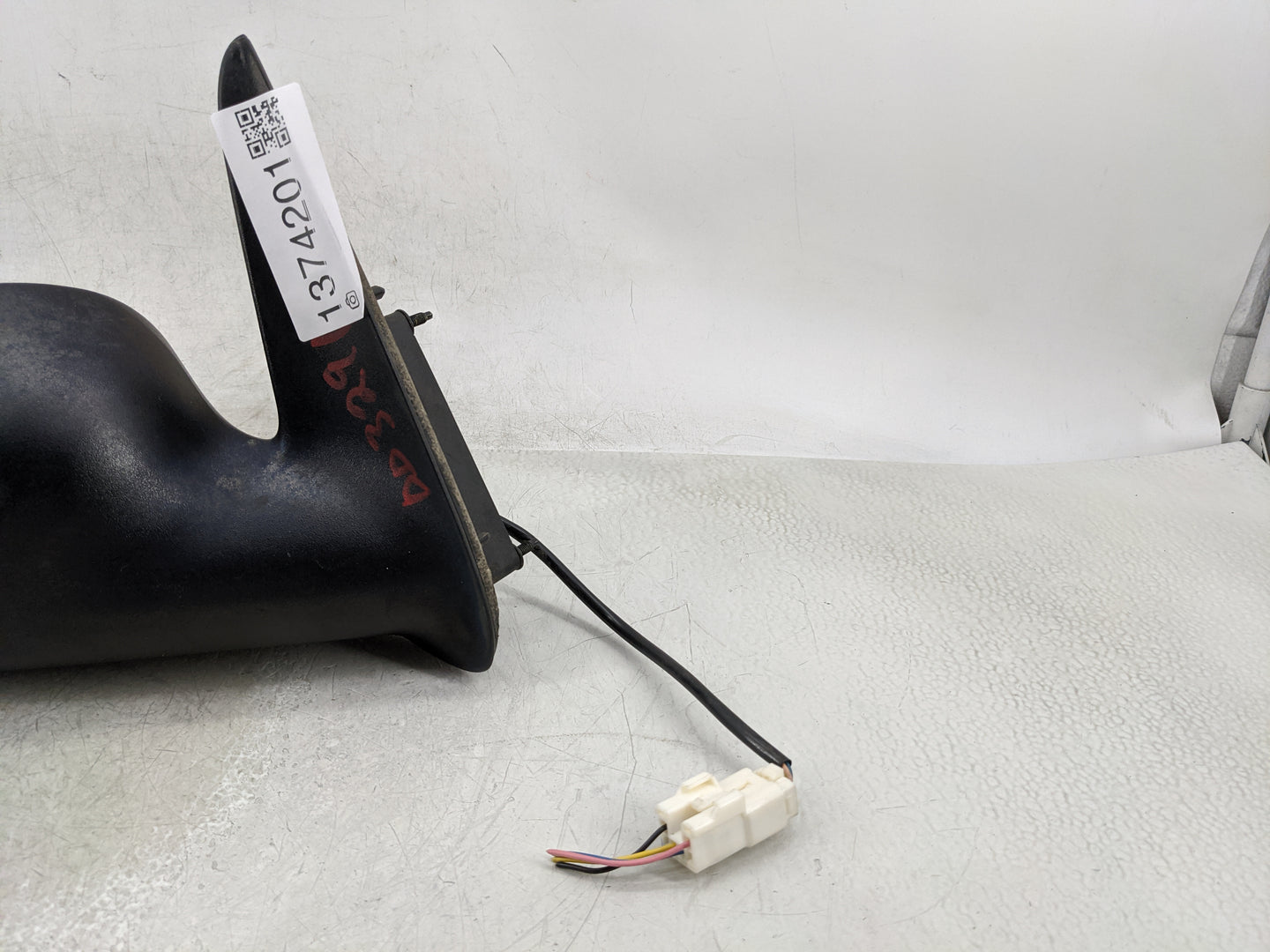 2007-2008 Chrysler Pt Cruiser Passenger Side View Mirror - Right Door Mirror OEM Used - Oemusedautoparts1.com