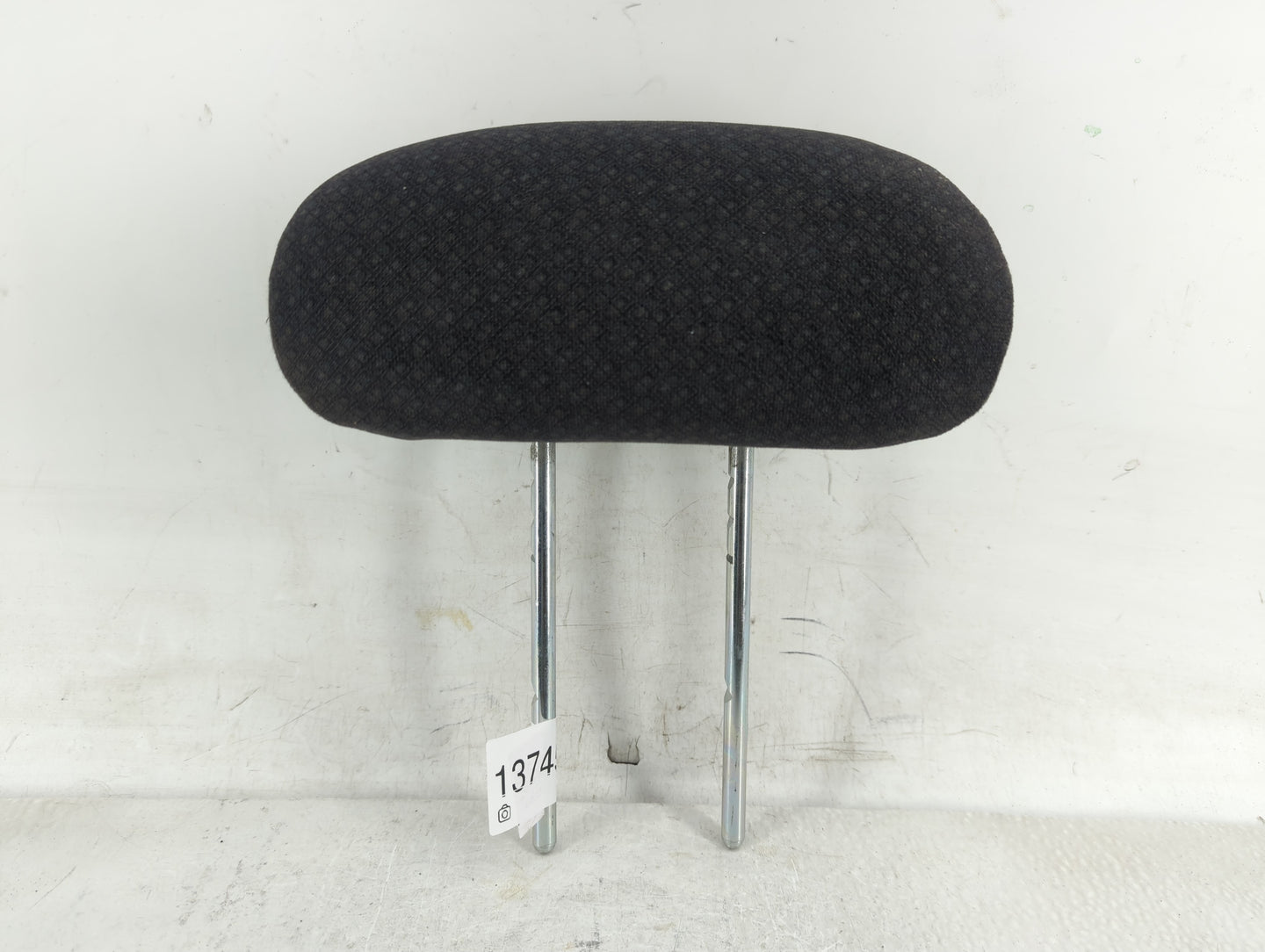 2007-2010 Chrysler Pt Cruiser Headrest Head Rest Rear Center Seat Fits Fits 2007 2008 2009 2010 OEM Used Auto Parts - Oemuse