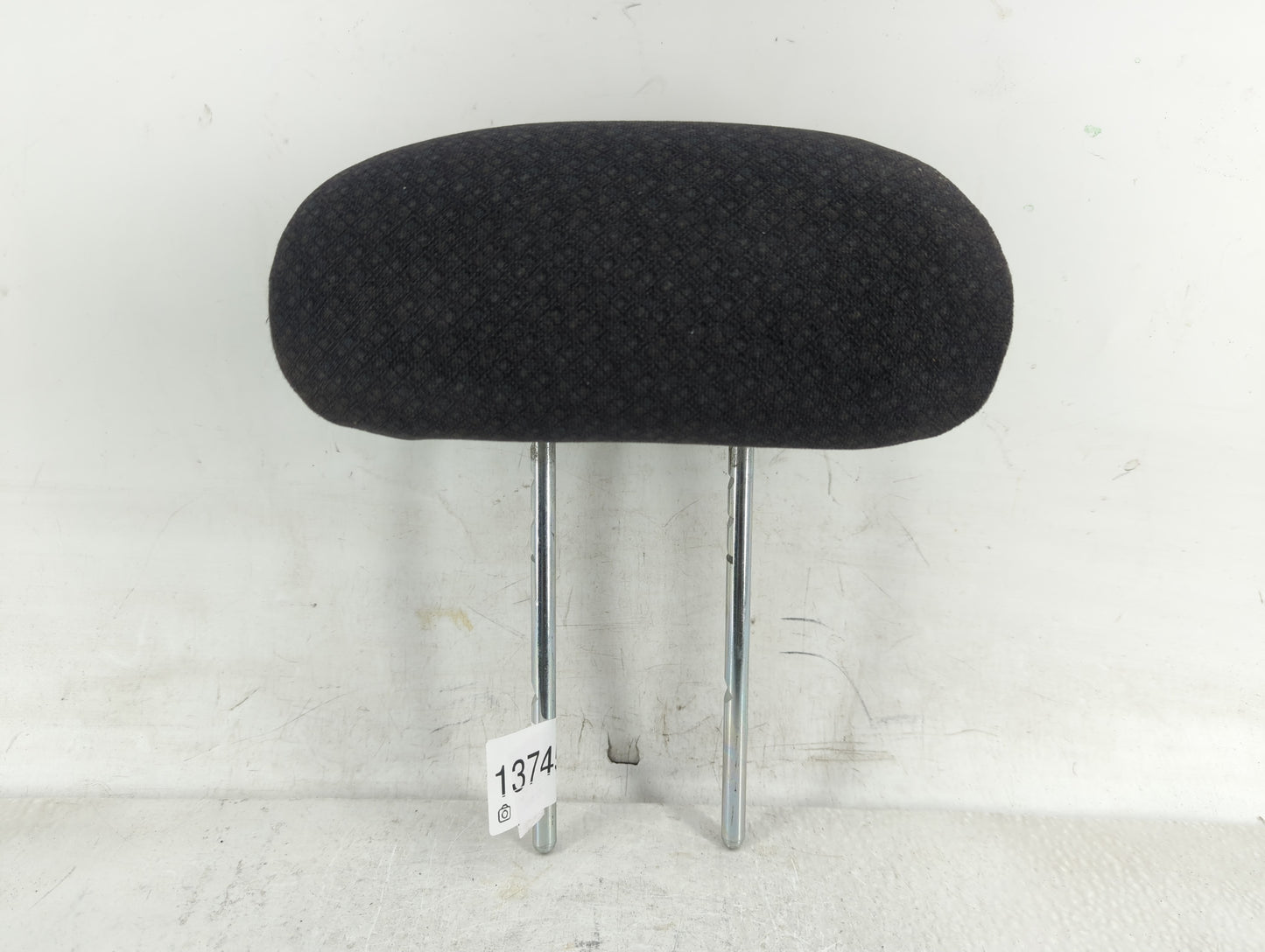 2007-2010 Chrysler Pt Cruiser Headrest Head Rest Rear Center Seat Fits Fits 2007 2008 2009 2010 OEM Used Auto Parts - Oemuse