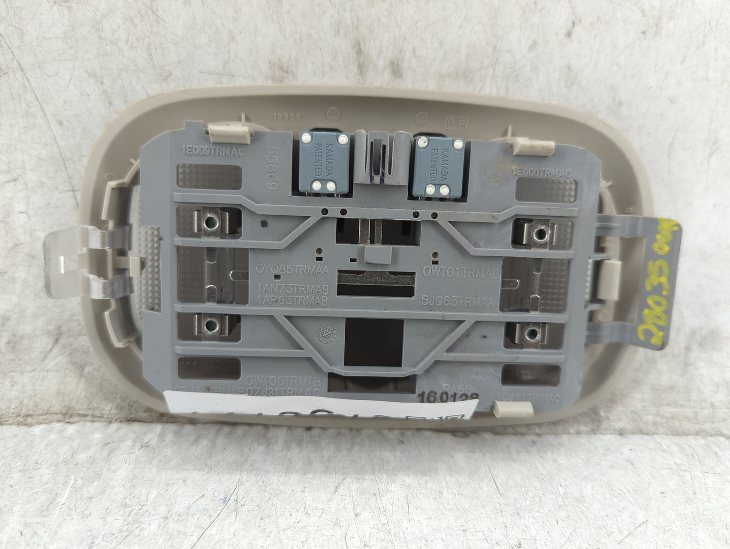 2007 Chrysler Pt Cruiser Overhead Roof Console - Oemusedautoparts1.com