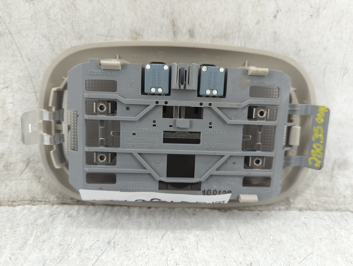 2007 Chrysler Pt Cruiser Overhead Roof Console - Oemusedautoparts1.com