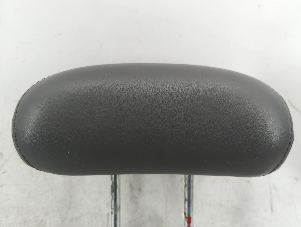 2007-2008 Chrysler Pt Cruiser Headrest Head Rest Front Driver Seat Black 1432856 - Oemusedautoparts1.com