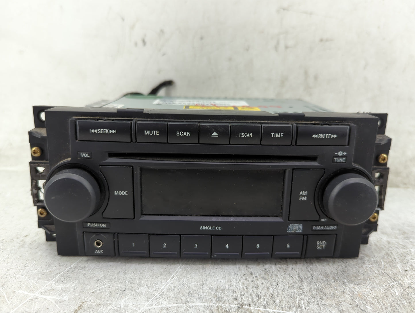 2006-2010 Chrysler Pt Cruiser Radio AM FM Cd Player Receiver Replacement P/N:P05064173AH Fits OEM Used Auto Parts - Oemuseda