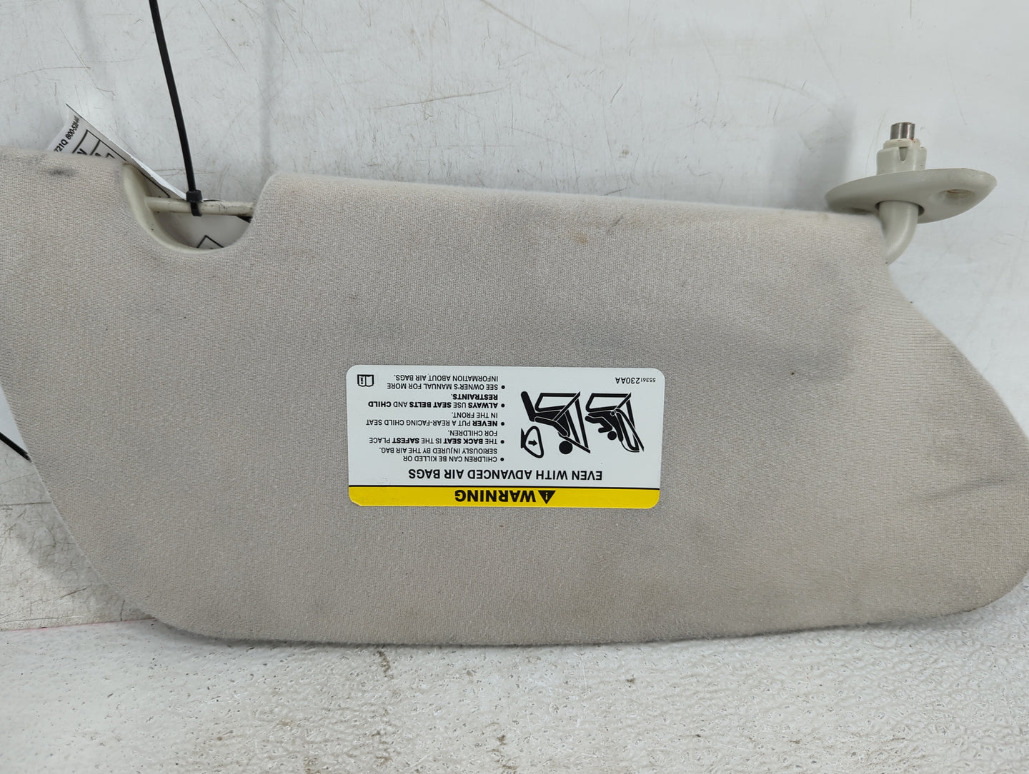 2006-2009 Chrysler Pt Cruiser Sun Visor Shade Replacement Driver Left Mirror Fits Fits 2006 2007 2008 2009 OEM Used Auto Par