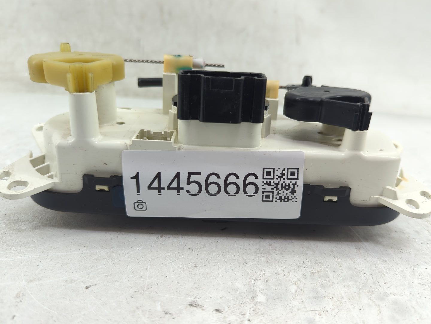 2006-2010 Chrysler Pt Cruiser Climate Control Module Temperature AC/Heater Replacement P/N:P55111844AM Fits OEM Used Auto Pa