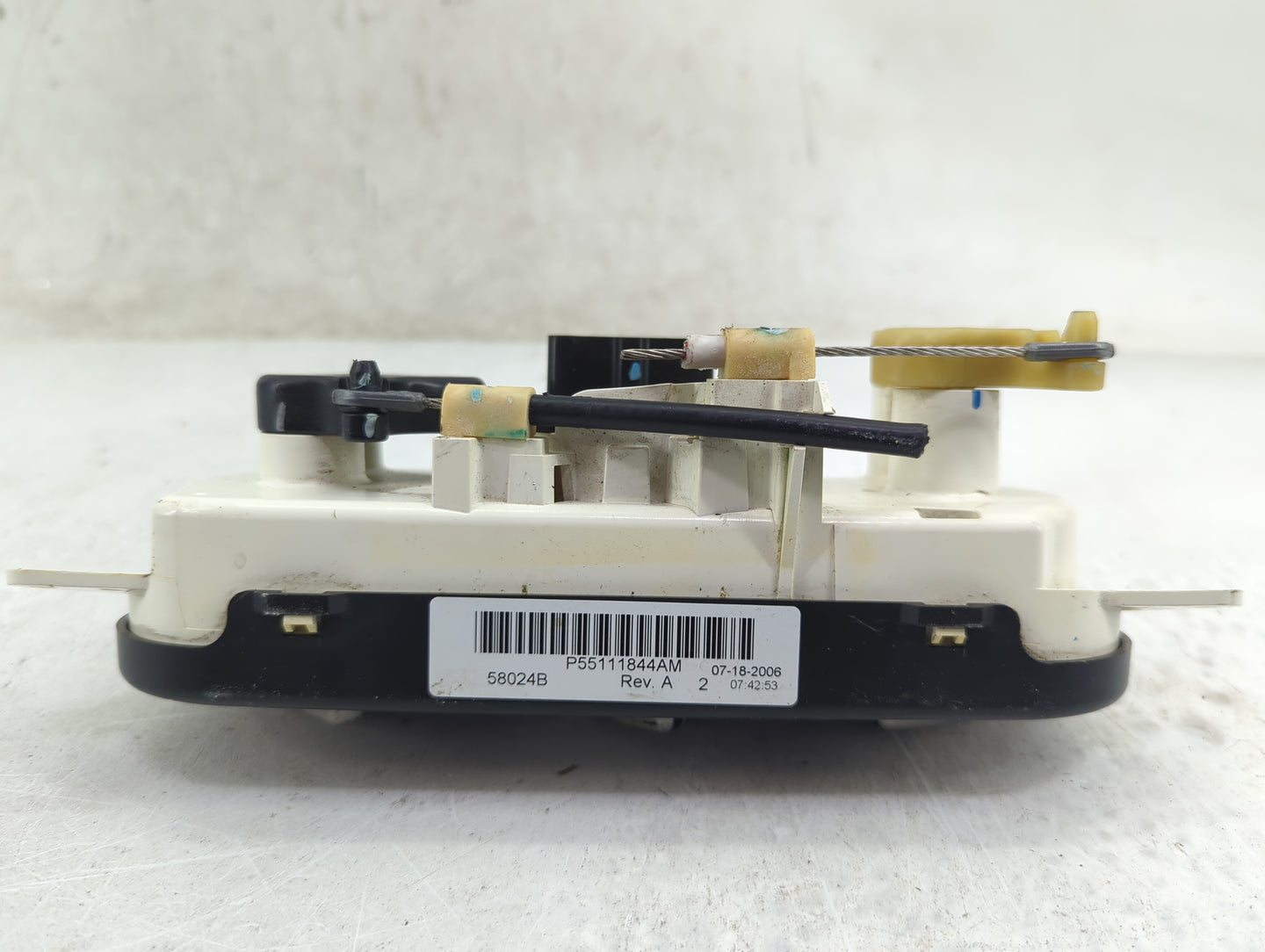 2006-2010 Chrysler Pt Cruiser Climate Control Module Temperature AC/Heater Replacement P/N:P55111844AM Fits OEM Used Auto Pa