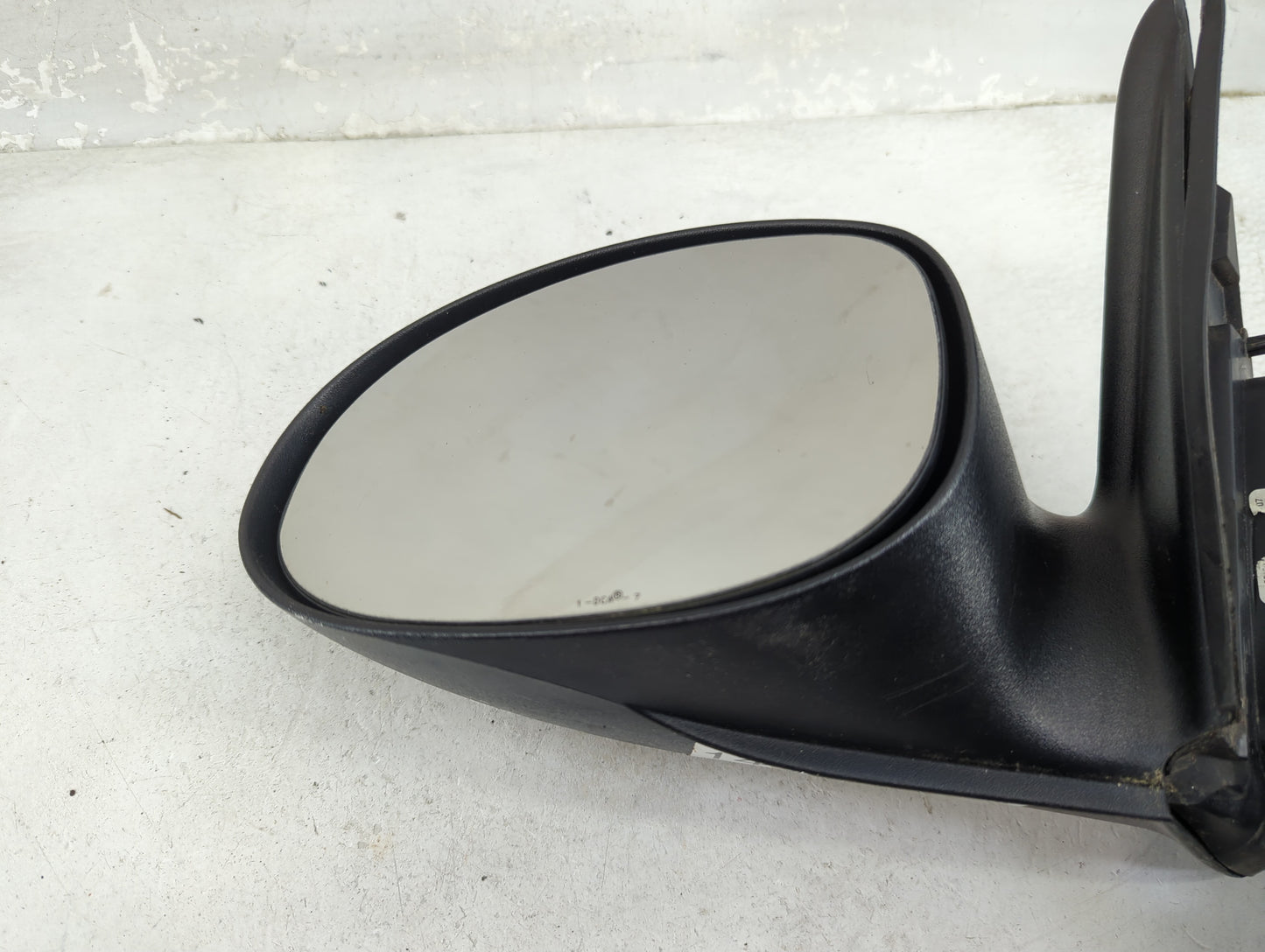 2005-2008 Chrysler Pt Cruiser Driver Side View Mirror - Left Door Mirror OEM Used - Oemusedautoparts1.com