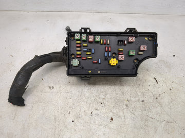 2007 Chrysler Pt Cruiser Fusebox Fuse Box Panel Relay Module P/N:P56049714AC 9X4G5B0ACF, T5BQH0817B0ACF, 5BG3F2L2 Fits OEM U