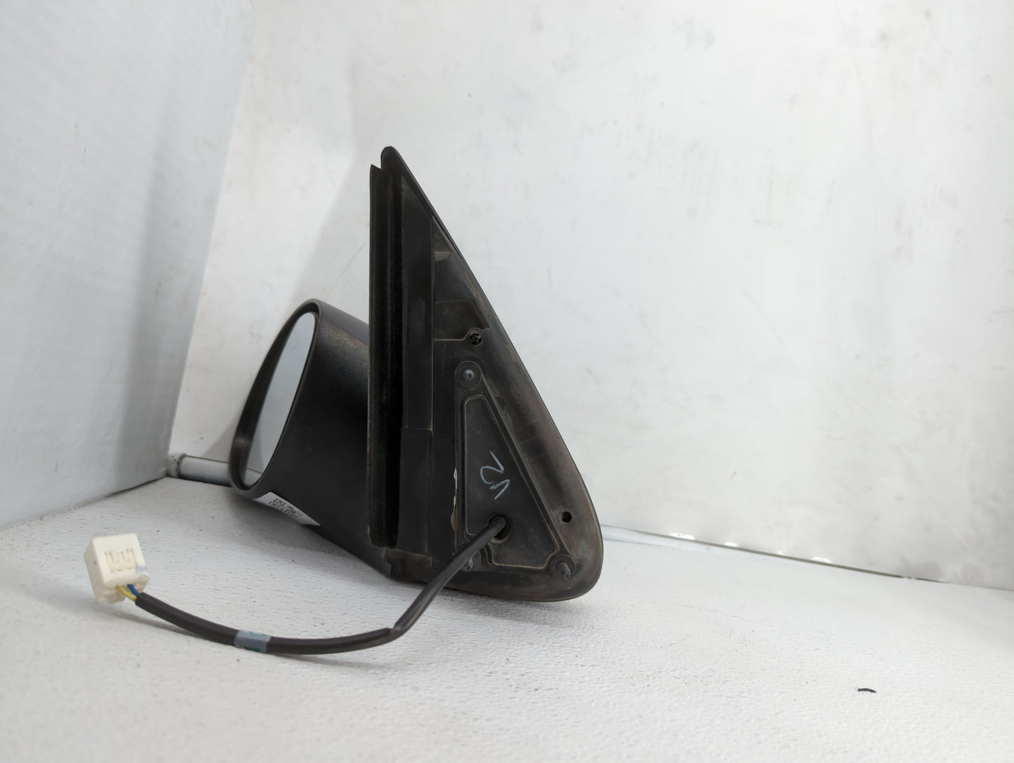 2007 Chrysler Pt Cruiser Driver Side View Mirror - Left Door Mirror OEM Used - Oemusedautoparts1.com