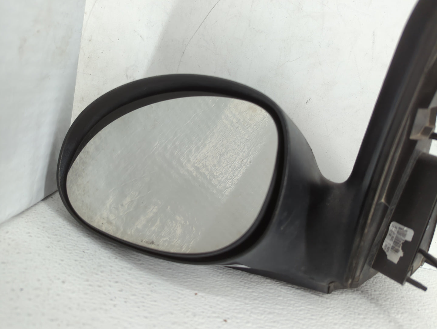 2007 Chrysler Pt Cruiser Driver Side View Mirror - Left Door Mirror OEM Used - Oemusedautoparts1.com