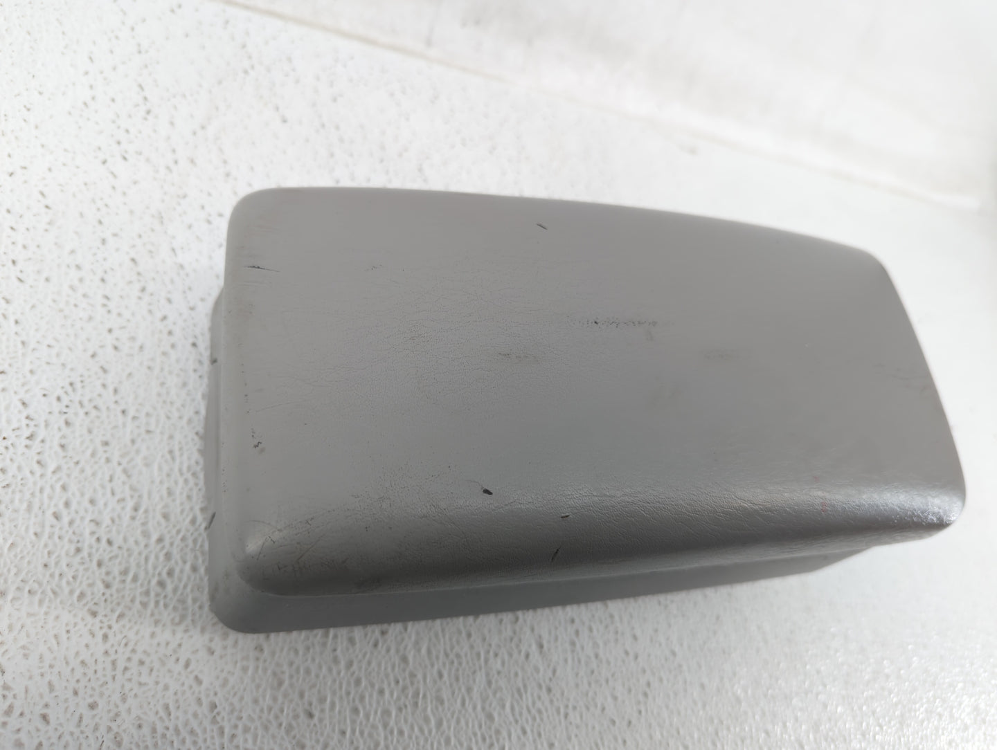 2006-2008 Chrysler Pt Cruiser Center Console Armrest Cover Lid - Oemusedautoparts1.com