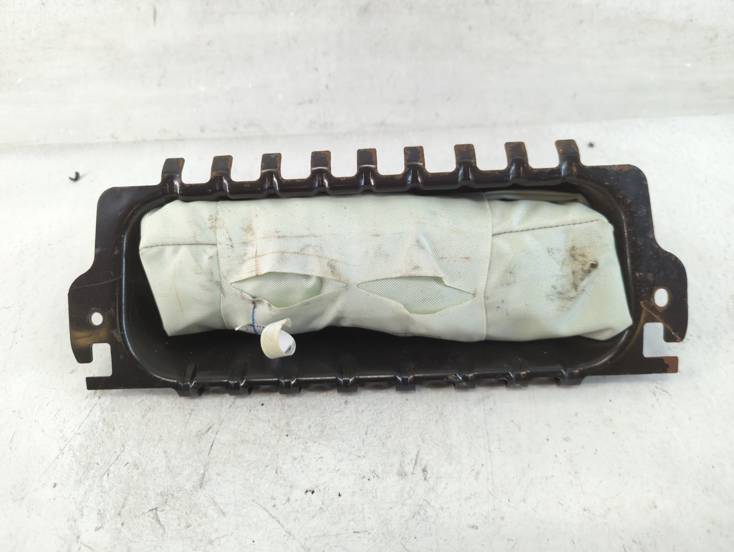 2007 Chrysler Pt Cruiser Air Bag Passenger Right Dashboard OEM Fits OEM Used Auto Parts - Oemusedautoparts1.com