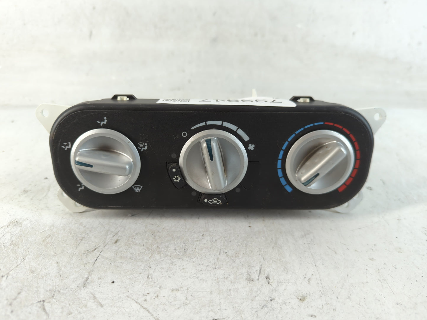 2007 Chrysler Pt Cruiser Climate Control Module Temperature AC/Heater Replacement Fits OEM Used Auto Parts - Oemusedautopart