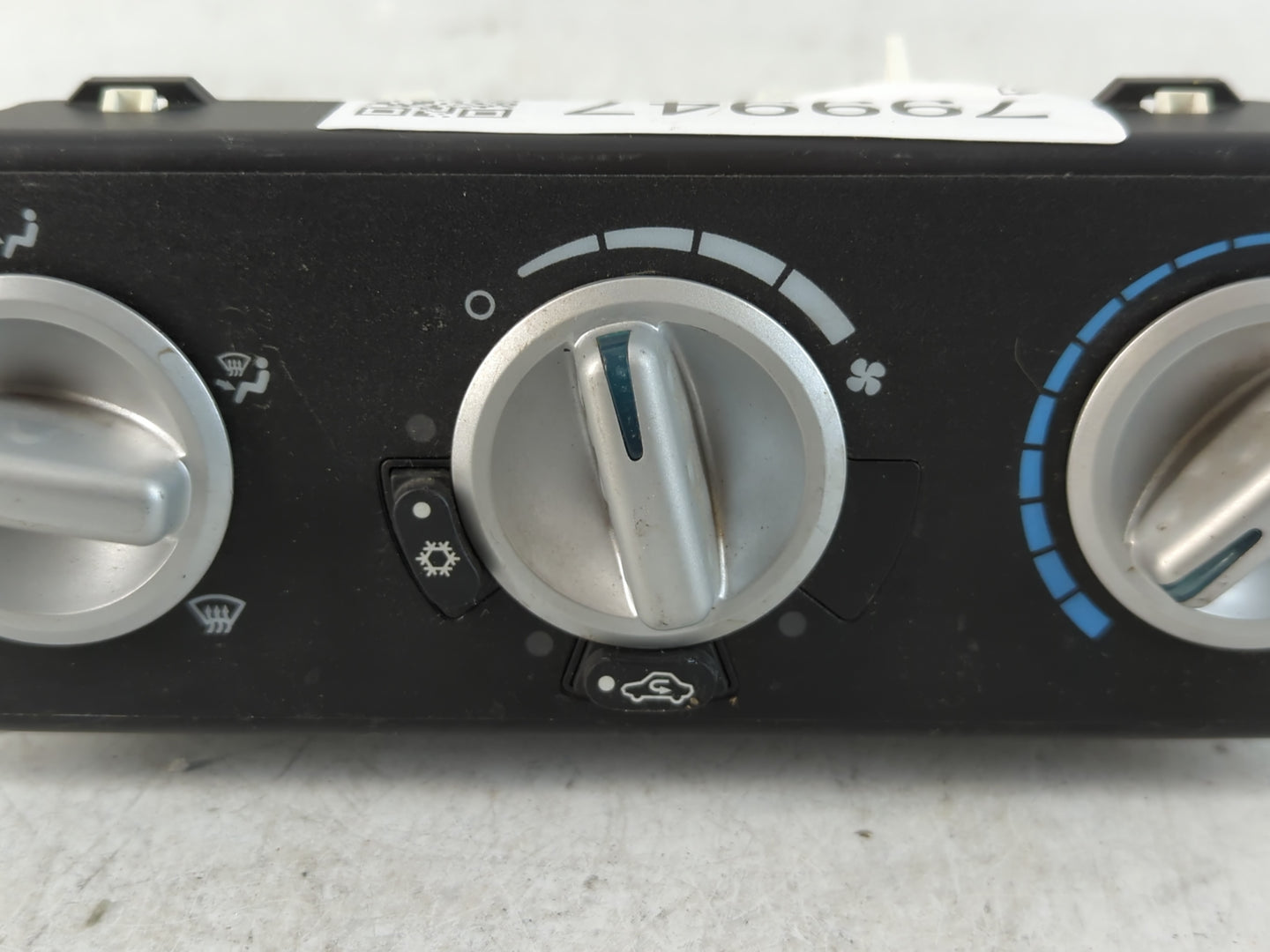 2007 Chrysler Pt Cruiser Climate Control Module Temperature AC/Heater Replacement Fits OEM Used Auto Parts - Oemusedautopart