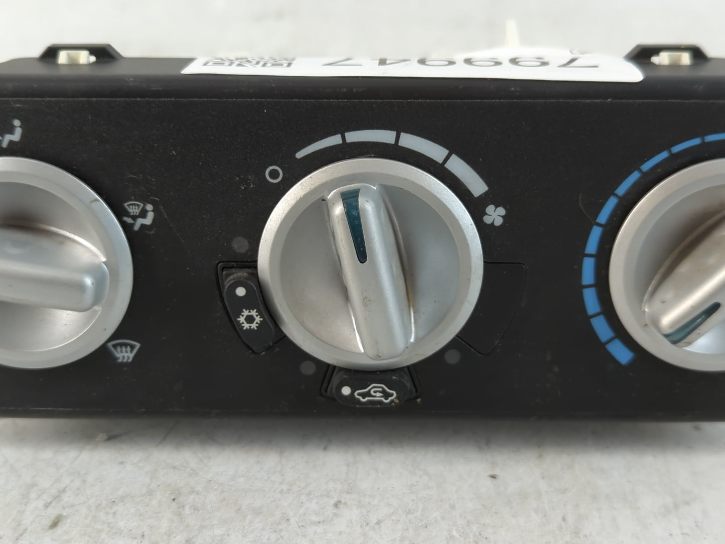 2007 Chrysler Pt Cruiser Climate Control Module Temperature AC/Heater Replacement Fits OEM Used Auto Parts - Oemusedautopart