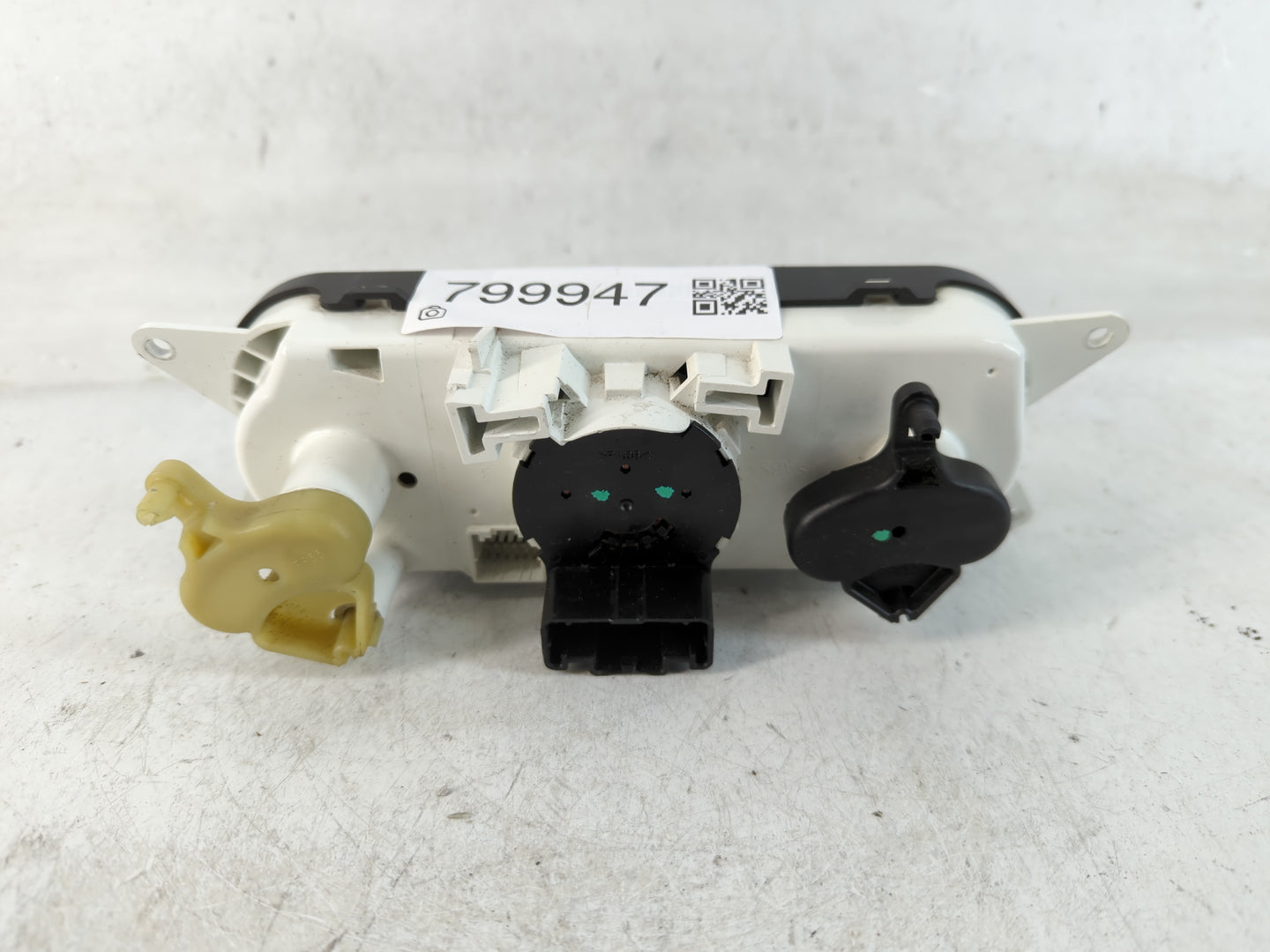 2007 Chrysler Pt Cruiser Climate Control Module Temperature AC/Heater Replacement Fits OEM Used Auto Parts - Oemusedautopart