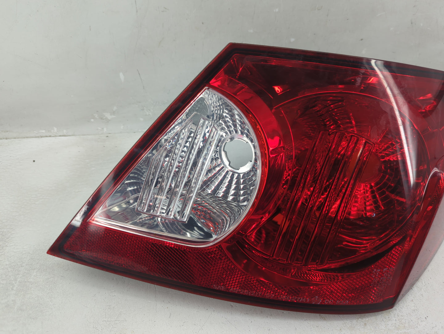 2007-2008 Chrysler Sebring Tail Light Assembly Passenger Right OEM P/N:05303988AD 05303986AD Fits Fits 2007 2008 OEM Used Au
