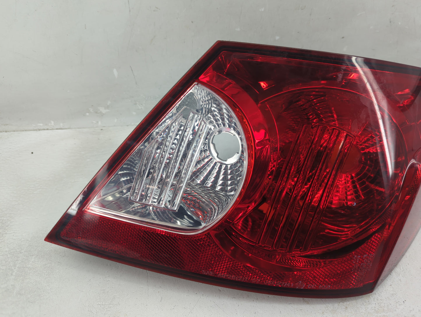2007-2008 Chrysler Sebring Tail Light Assembly Passenger Right OEM P/N:05303988AD 05303986AD Fits Fits 2007 2008 OEM Used Au