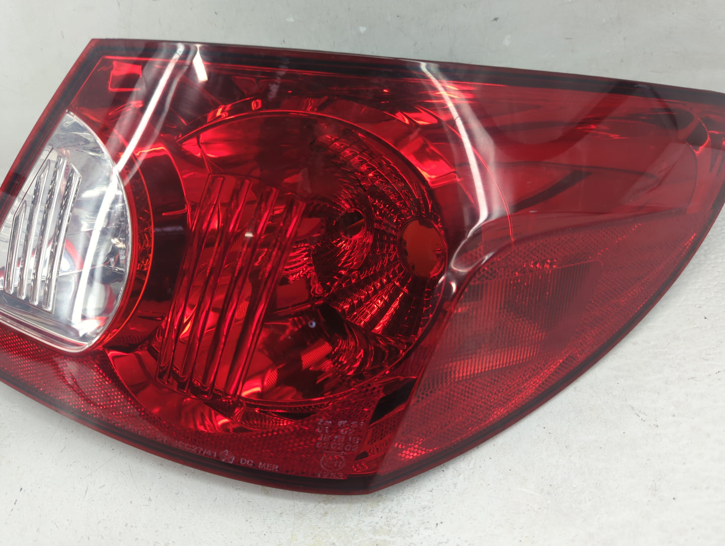 2007-2008 Chrysler Sebring Tail Light Assembly Passenger Right OEM P/N:05303988AD 05303986AD Fits Fits 2007 2008 OEM Used Au