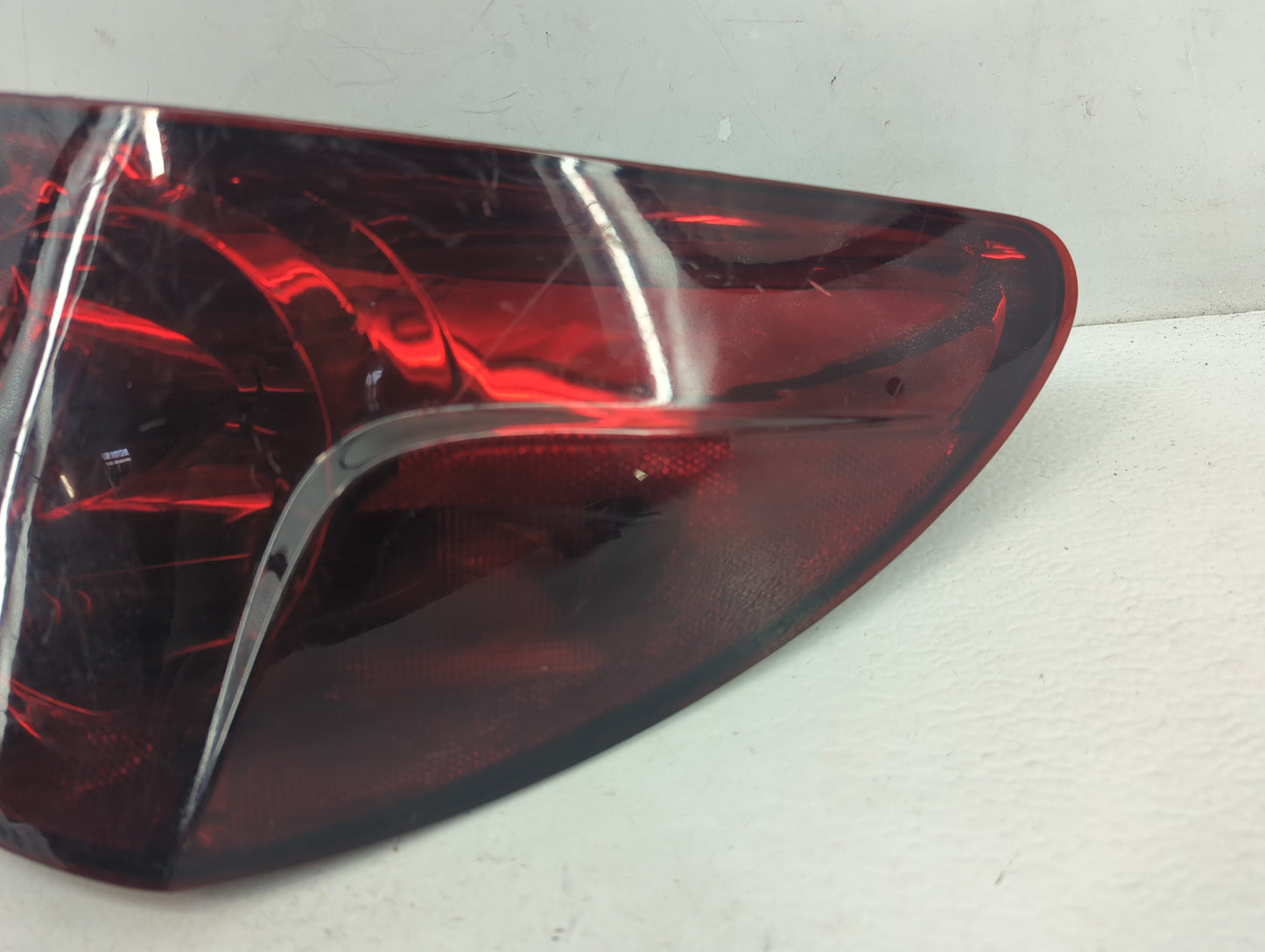 2007-2008 Chrysler Sebring Tail Light Assembly Passenger Right OEM P/N:EE-CS221 Fits Fits 2007 2008 OEM Used Auto Parts - Oe