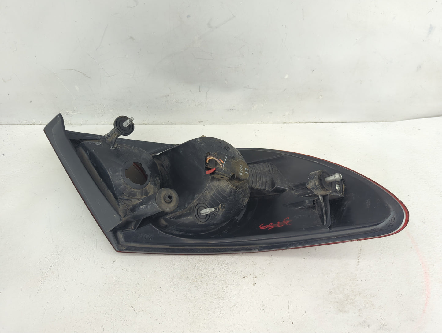 2007-2008 Chrysler Sebring Tail Light Assembly Passenger Right OEM P/N:EE-CS221 Fits Fits 2007 2008 OEM Used Auto Parts - Oe