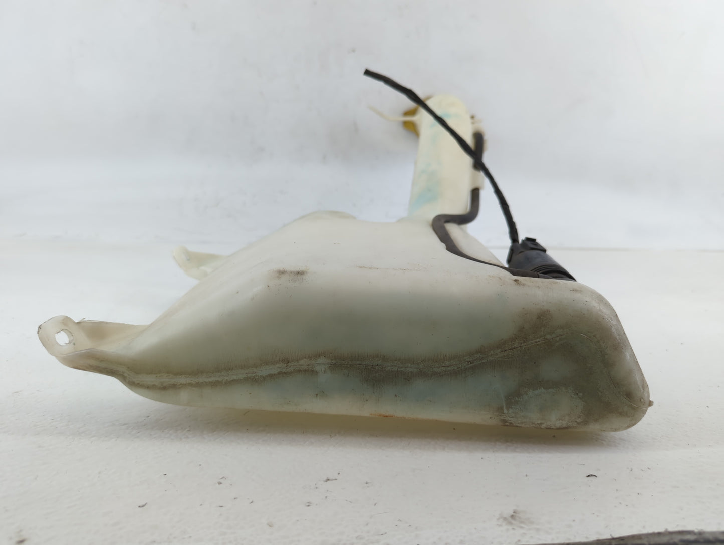 2007-2010 Chrysler Sebring Windshield Washer Fluid Reservoir Bottle Oem - Oemusedautoparts1.com