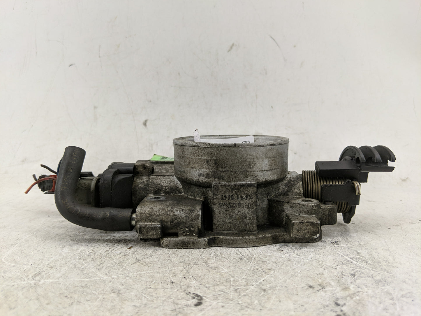 2003-2007 Chrysler Town & Country Throttle Body Fits Fits 2003 2004 2005 2006 2007 OEM Used Auto Parts - Oemusedautoparts1.c