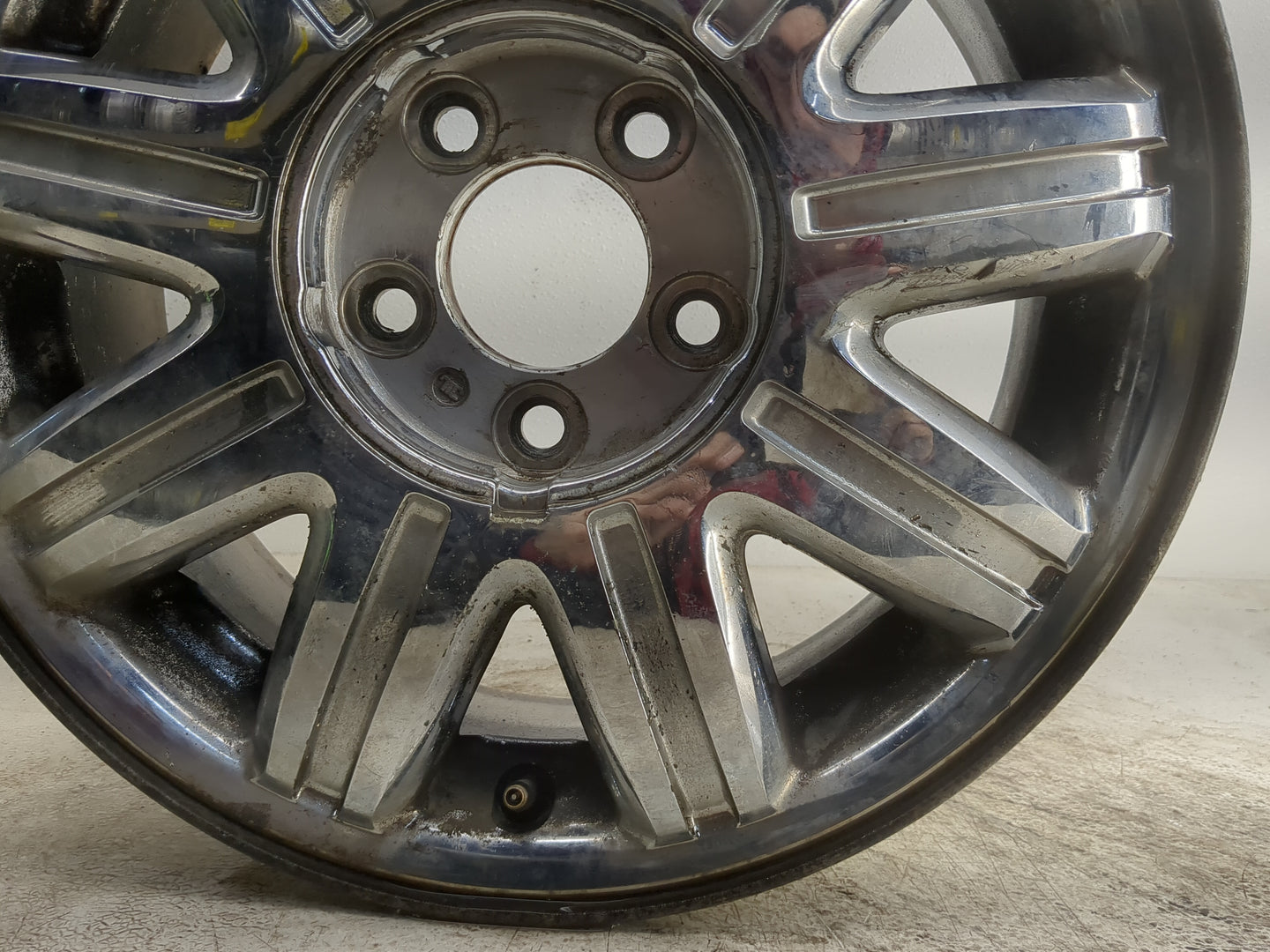 2004-2007 Chrysler Town & Country Oem Wheel Rim - Oemusedautoparts1.com