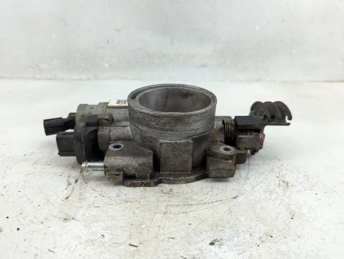 2003-2007 Chrysler Town & Country Throttle Body Fits Fits 2003 2004 2005 2006 2007 OEM Used Auto Parts - Oemusedautoparts1.c