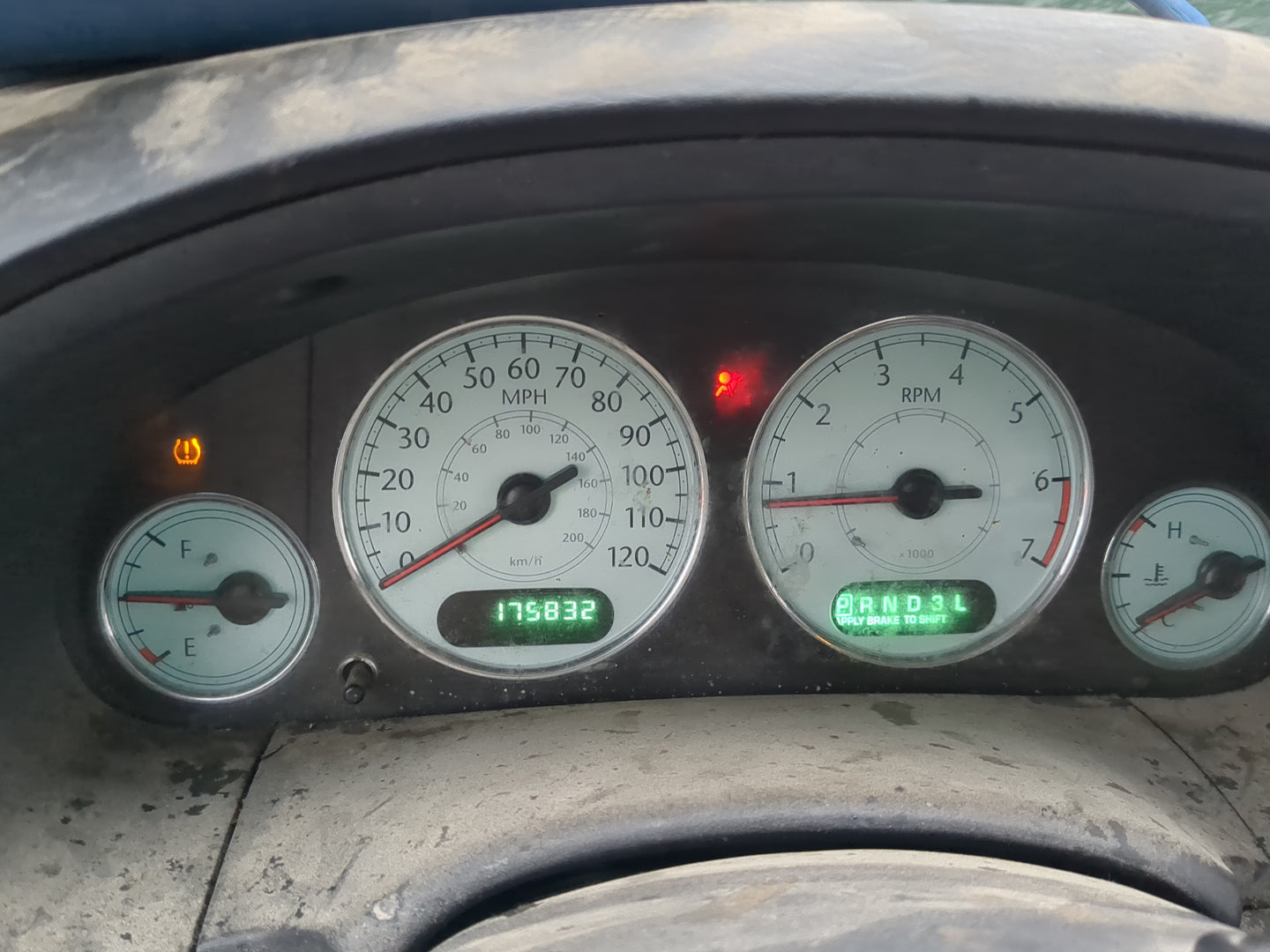 2006-2007 Chrysler Town & Country Instrument Cluster Speedometer Gauges Fits Fits 2006 2007 OEM Used Auto Parts - Oemusedaut