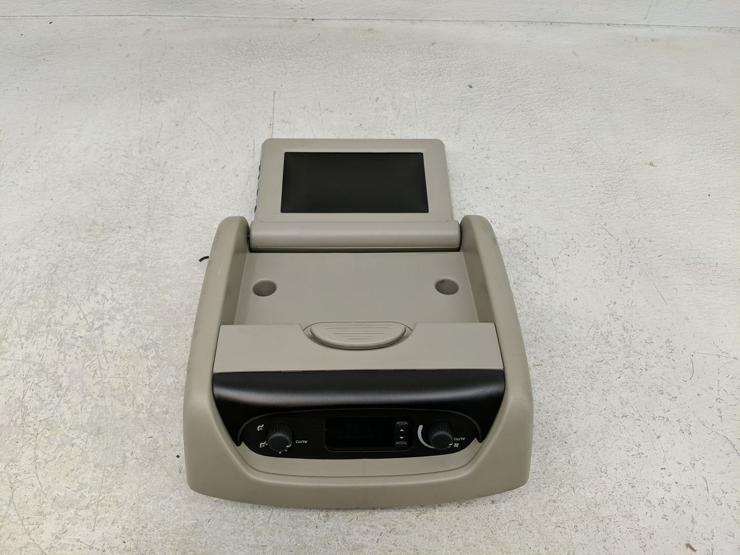 2007 Chrysler Town & Country Information Display Screen - Oemusedautoparts1.com