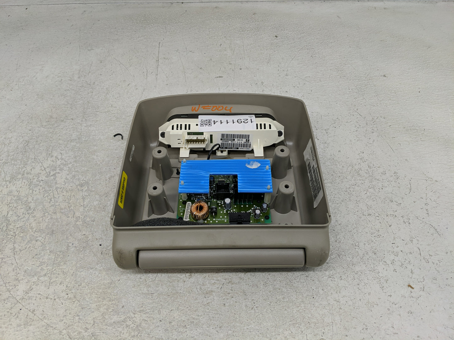 2007 Chrysler Town & Country Information Display Screen - Oemusedautoparts1.com