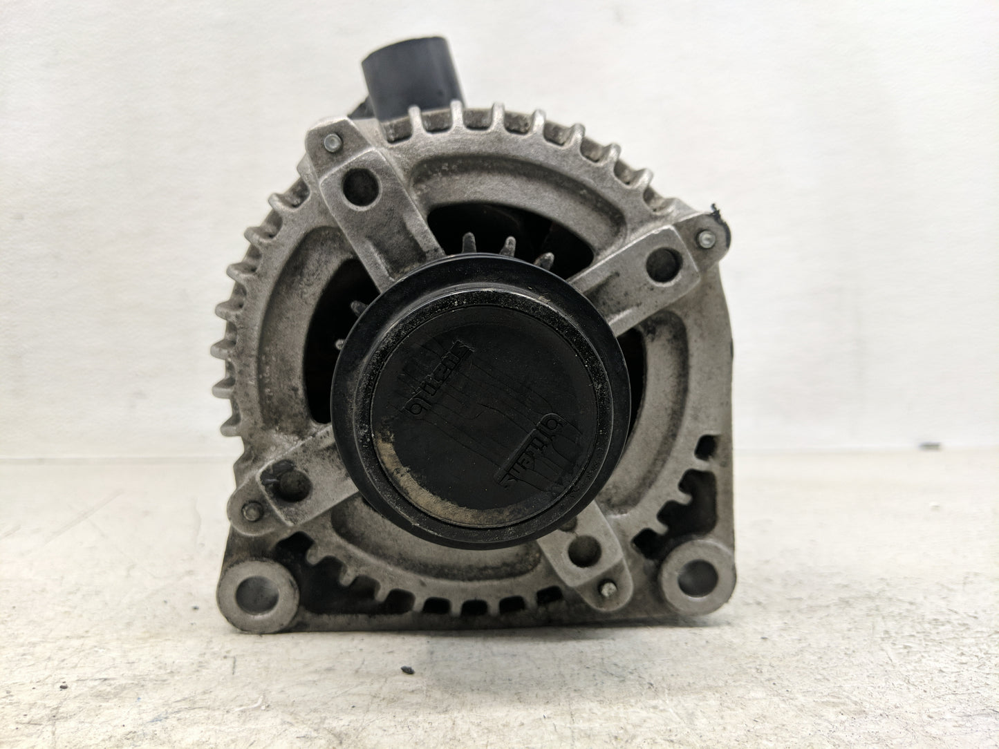 2001-2007 Chrysler Town & Country Alternator Replacement Generator Charging Assembly Engine OEM Fits OEM Used Auto Parts - O