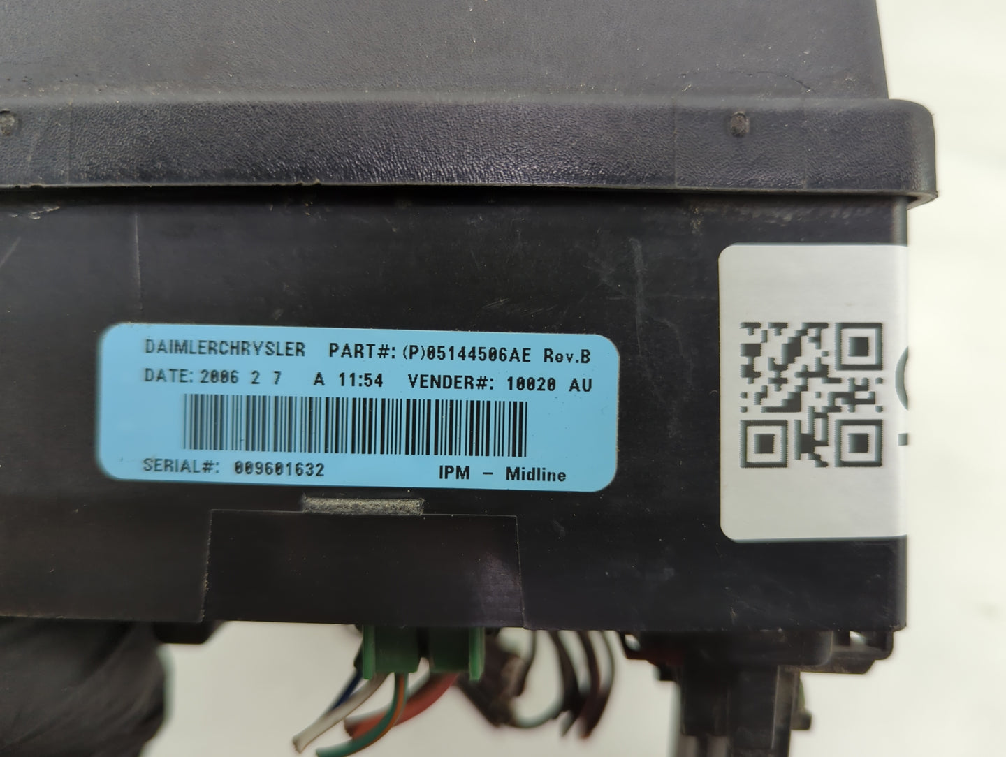 2006-2007 Chrysler Town & Country Fusebox Fuse Box Panel Relay Module P/N:P05144506AE Fits Fits 2006 2007 OEM Used Auto Part