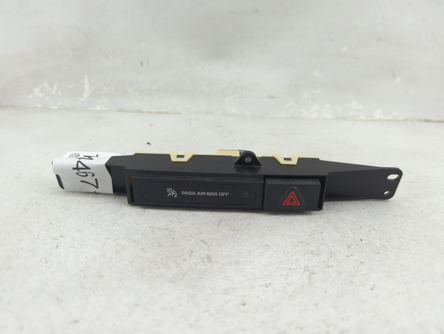 2007 Chrysler Town & Country Hazard Switch 58024e - Oemusedautoparts1.com