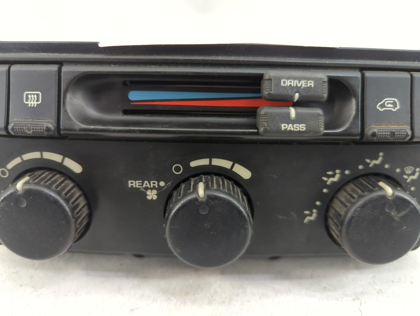 2004-2007 Chrysler Town & Country Climate Control Module Temperature AC/Heater Replacement P/N:05175359AC 75359 Fits OEM Use