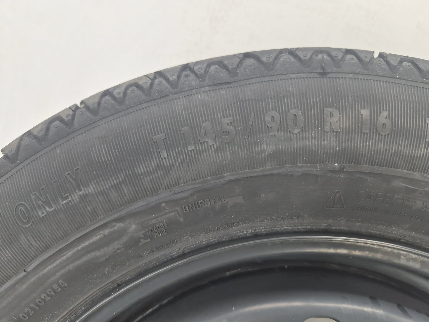2001-2007 Chrysler Town & Country Spare Donut Tire Wheel Rim Oem 1462471 - Oemusedautoparts1.com