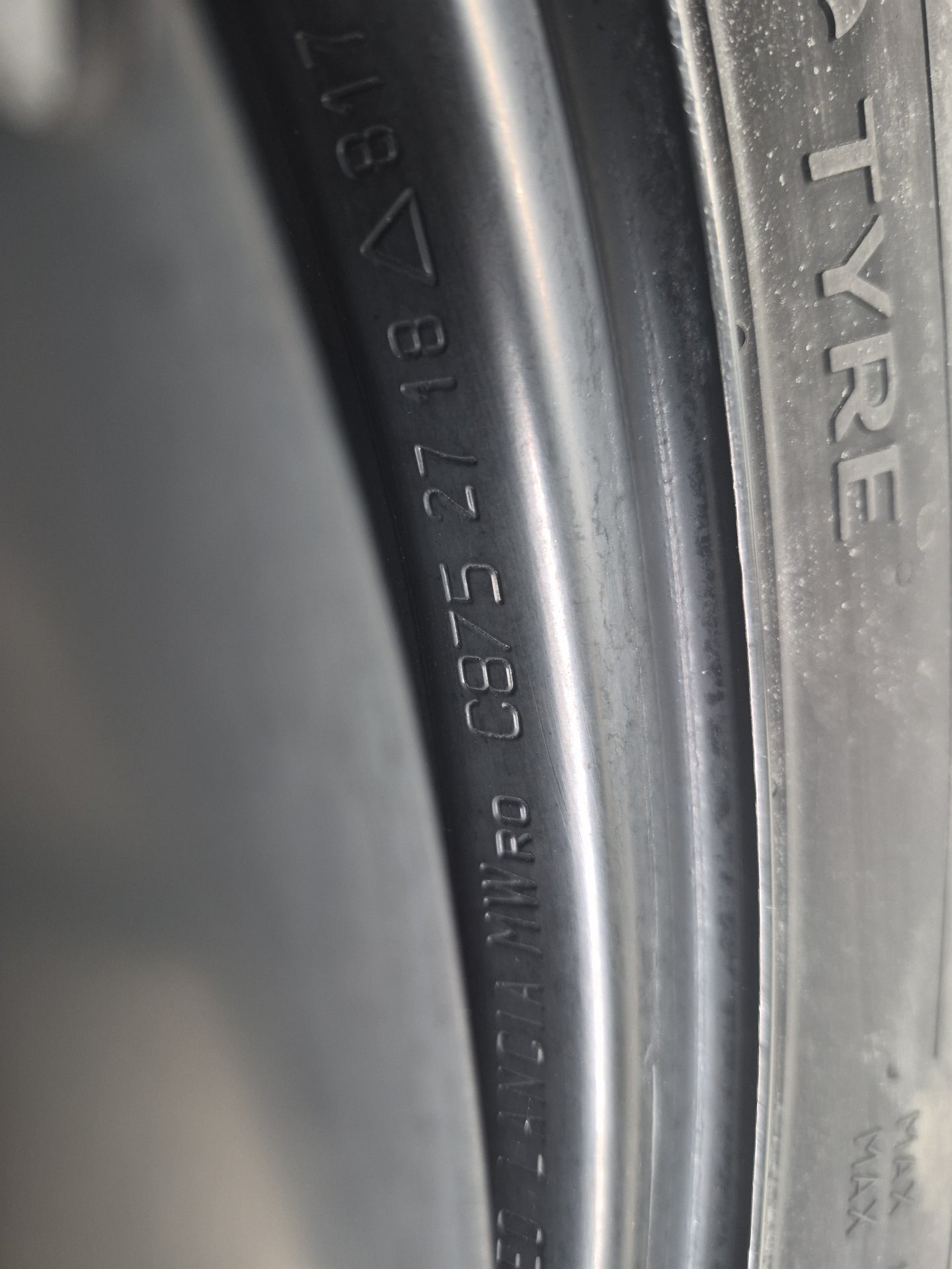 2001-2007 Chrysler Town & Country Spare Donut Tire Wheel Rim Oem 1462471 - Oemusedautoparts1.com